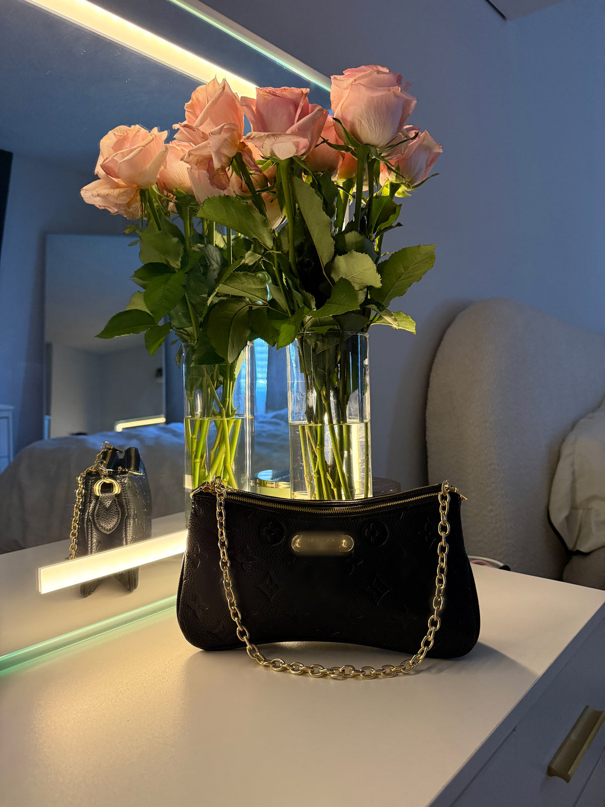 Black shoulder bag